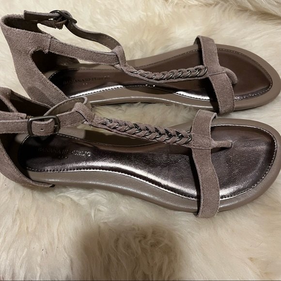 Banana Republic Grey Suede Braided Metal Chain Strap Sandals Size 7 - Picture 7 of 8